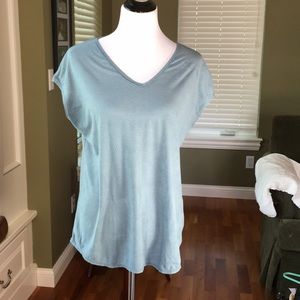 Sleeveless summer top. Large. Very good used cond